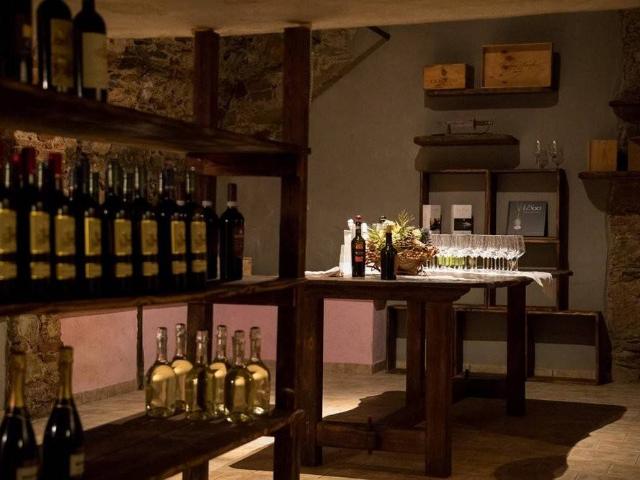 Locale Commerciale in vendita a Pralonghi, Recoaro Terme