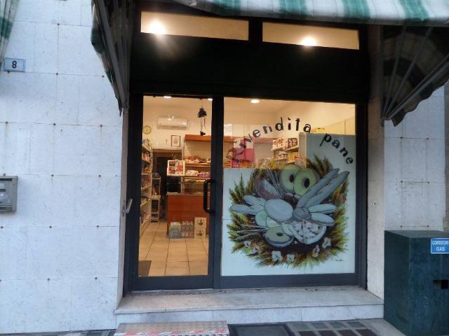 Locale Commerciale in vendita a San Carlo, Rescaldina
