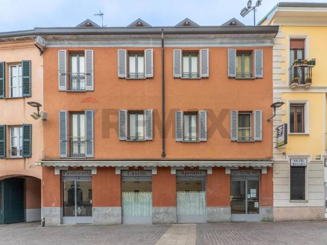 Locale Commerciale in vendita a Lucernate, Rho