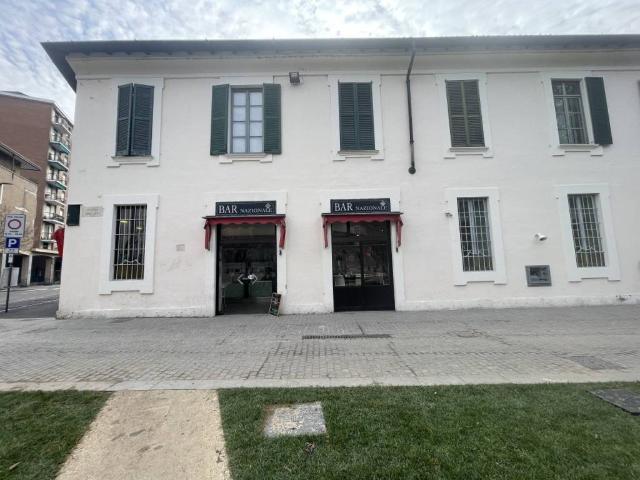 Locale Commerciale in vendita a Lucernate, Rho