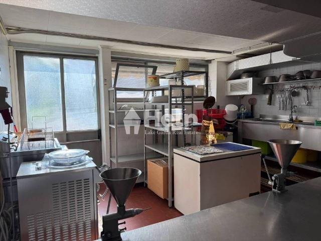 Locale Commerciale in vendita a Sant'Alessandro, Riva del Garda