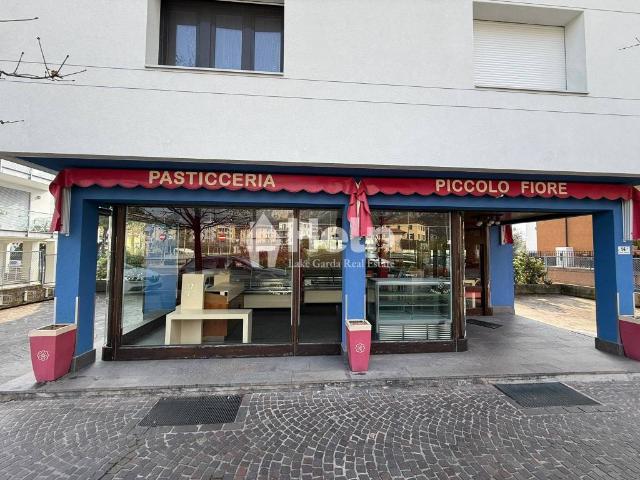 Locale Commerciale in vendita a Comunità Alto Garda e Ledro, Riva