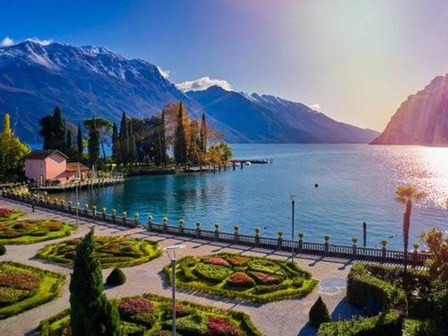 Locale Commerciale in vendita a Comunità Alto Garda e Ledro, Riva