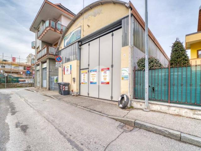 Locale Commerciale in vendita a Borgo Uriola, Piemonte