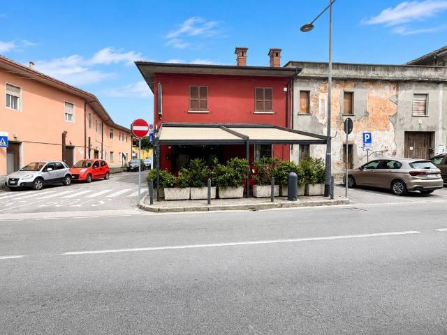 Locale Commerciale in vendita a Roccafranca, Lombardia