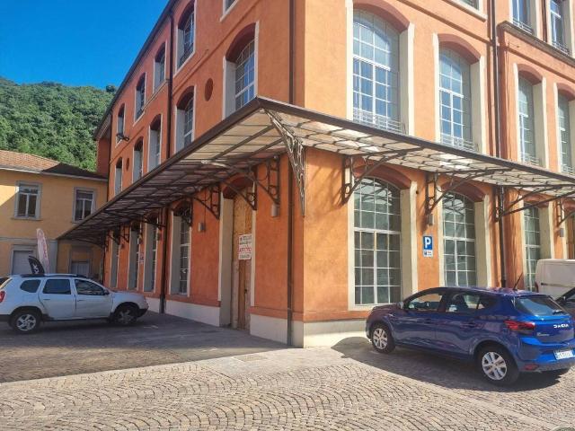Locale Commerciale in vendita a Comunità montana della Valle Sabbia, Roè Volciano