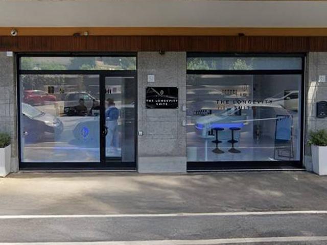 Locale Commerciale in vendita a Spinaceto, Roma Capitale