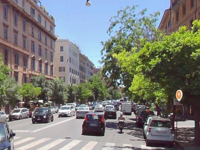 Locale Commerciale in vendita a Municipio Roma I, Roma Capitale