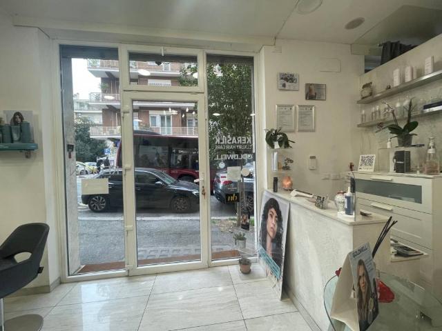 Locale Commerciale in vendita a Municipio Roma XIV, Roma Capitale
