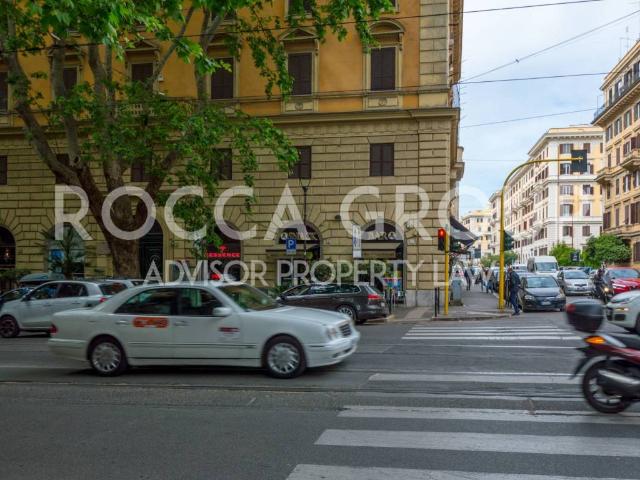 Locale Commerciale in vendita a Municipio Roma II, Roma Capitale