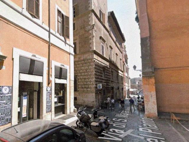 Locale Commerciale in vendita a Municipio Roma I, Roma Capitale