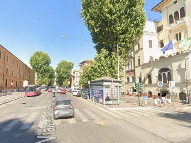Locale Commerciale in vendita a Municipio Roma I, Roma Capitale