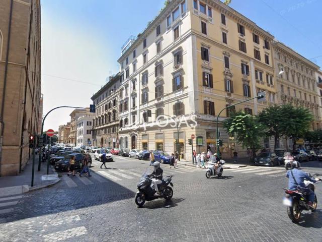 Locale Commerciale in vendita a Municipio Roma I, Roma Capitale
