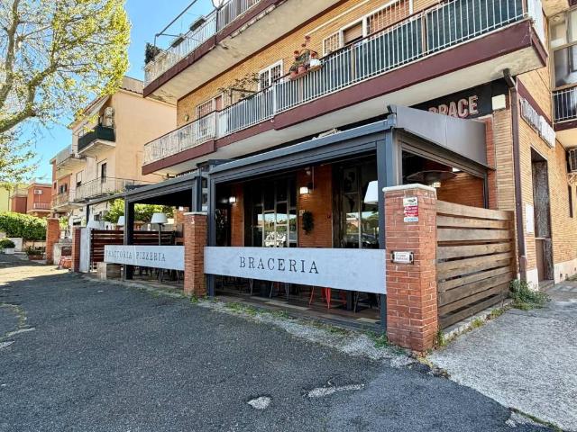 Locale Commerciale in vendita a San Giorgio di Acilia, Roma Capitale