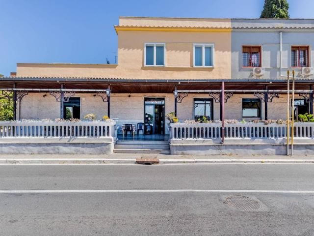 Locale Commerciale in vendita a Municipio Roma XI, Montecompatri