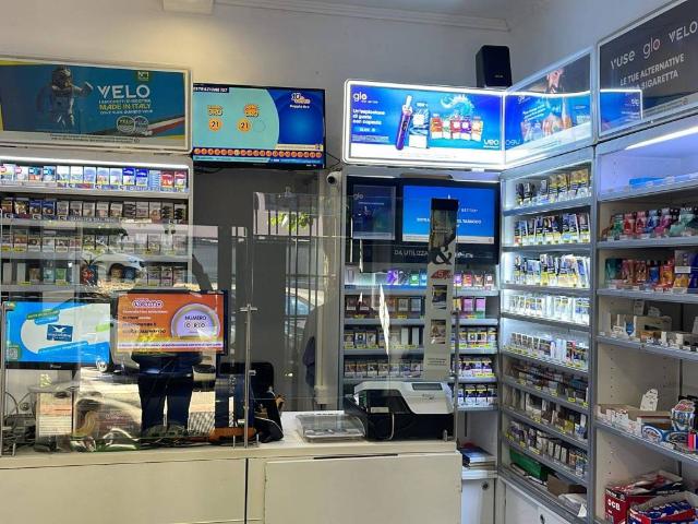 Locale Commerciale in vendita a Tor de' Cenci, Montecompatri