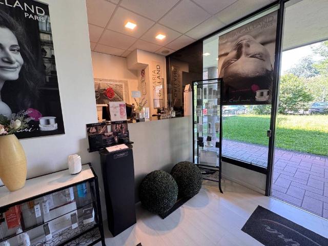 Locale Commerciale in vendita a Roncadelle, Lombardia