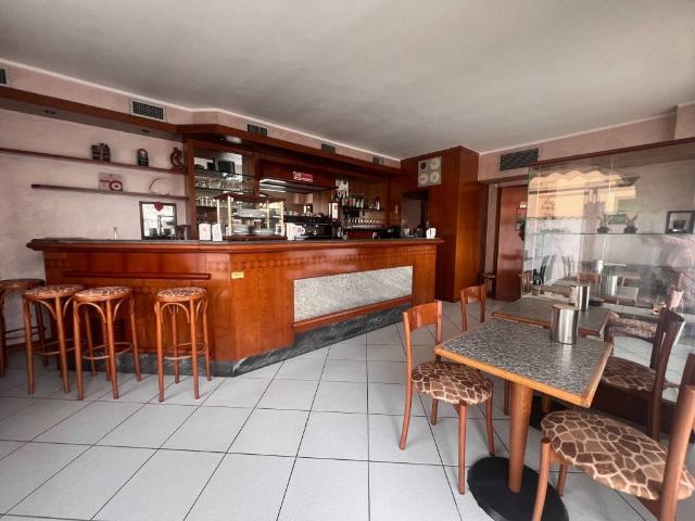 Locale Commerciale in vendita a Ronco Briantino, Lombardia
