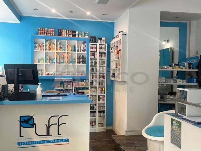 Locale Commerciale in vendita a Commenda, Rovigo