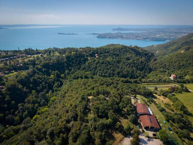 Locale Commerciale in vendita a Comunità Montana Parco Alto Garda bresciano, Salò