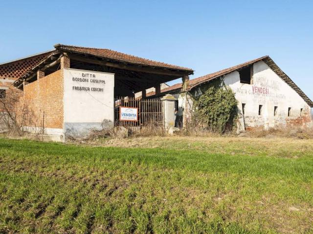 Locale Commerciale in vendita a Piemonte, Cuneo