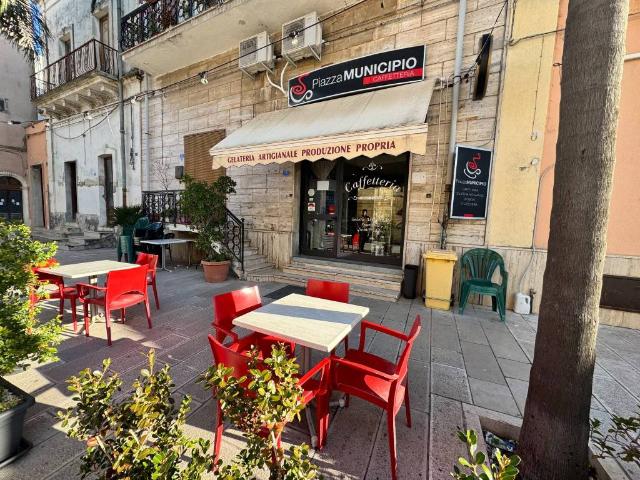 Locale Commerciale in vendita a Puglia, Brindisi