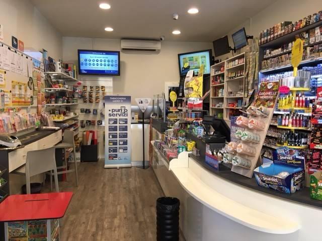 Locale Commerciale in vendita a San Giovanni in Marignano, Rimini