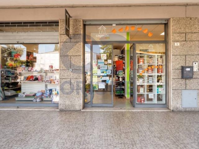 Locale Commerciale in vendita a Unione Terre d'Acqua, San Giovanni In Persiceto