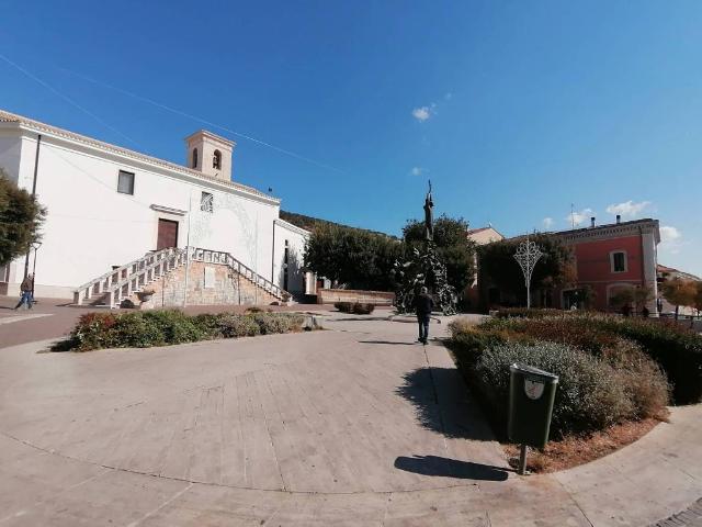 Locale Commerciale in vendita a San Giovanni Rotondo, Foggia