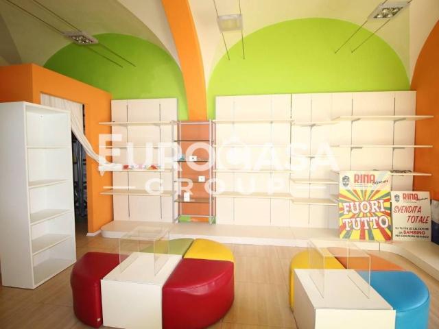 Locale Commerciale in vendita a Gello, San Giuliano Terme