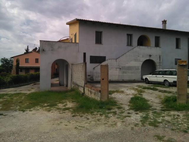 Locale Commerciale in vendita a San Miniato, Toscana