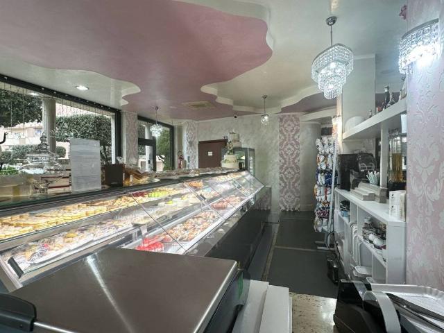 Locale Commerciale in vendita a Zona 167, San Salvo