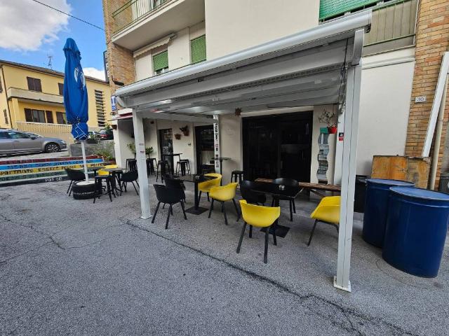 Locale Commerciale in vendita a Di Contro, Marche