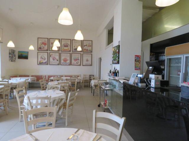 Locale Commerciale in vendita a San Vito Chietino, Abruzzo