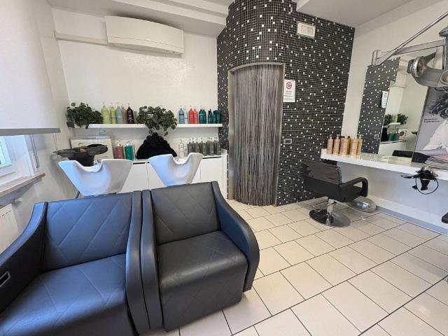 Locale Commerciale in vendita a San Vito Di Fagagna, Friuli-Venezia Giulia