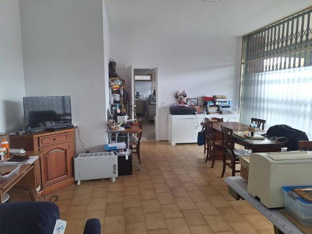 Locale Commerciale in vendita a Fonte, San Zenone Degli Ezzelini