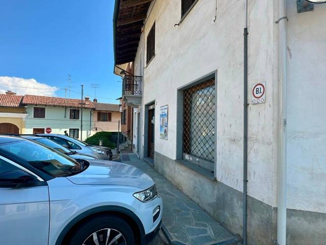 Locale Commerciale in vendita a Piemonte, Cuneo