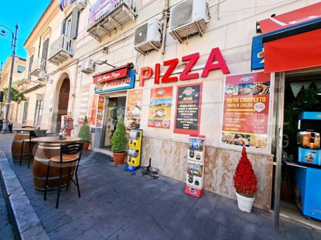 Locale Commerciale in vendita a Sant'Andrea dei Lagni, Santa Maria Capua