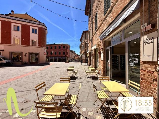 Locale Commerciale in vendita a Unione di comuni Valmarecchia, Santarcangelo Di