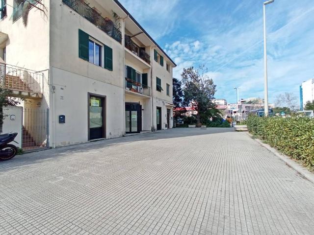 Locale Commerciale in vendita a Luna e Sole, Cala Di Volpe