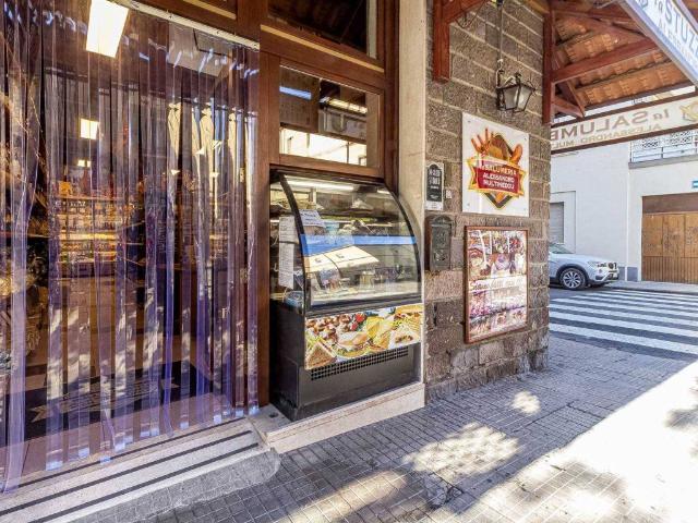 Locale Commerciale in vendita a San Pietro, Cala Di Volpe