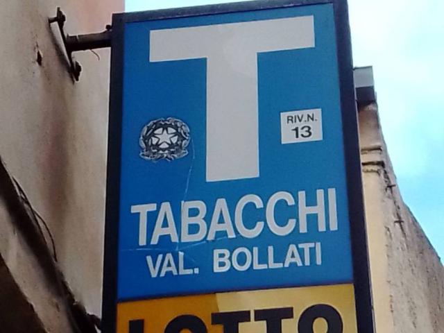 Locale Commerciale in vendita a Cappuccini, Cala Di Volpe