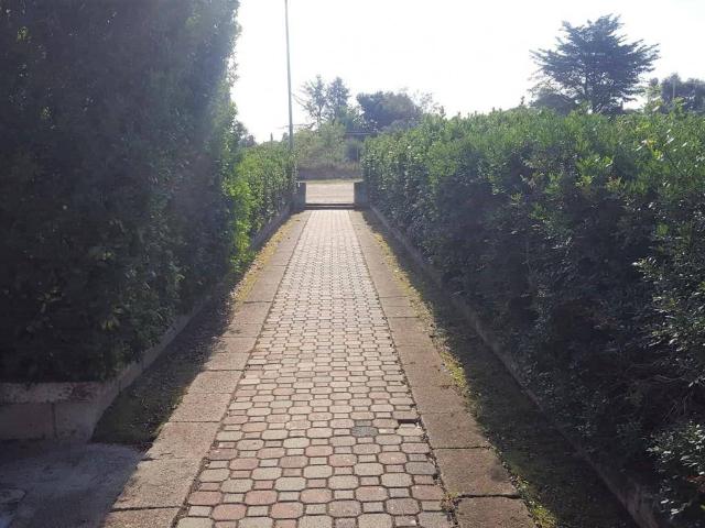 Locale Commerciale in vendita a San Giovanni, Cala Di Volpe