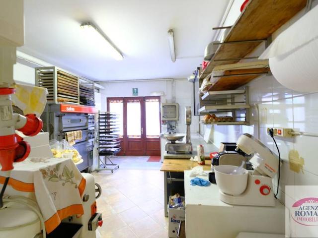 Locale Commerciale in vendita a Costa, Sassello
