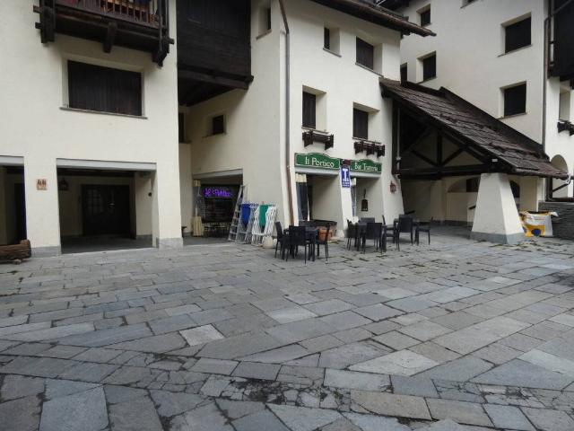 Locale Commerciale in vendita a Grangesises, Sauze di Cesana