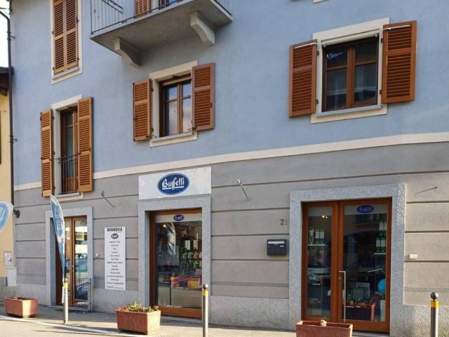 Locale Commerciale in vendita a Piemonte, Cuneo