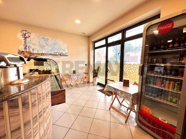 Locale Commerciale in vendita a Savignano sul Rubicone, Forlì-Cesena