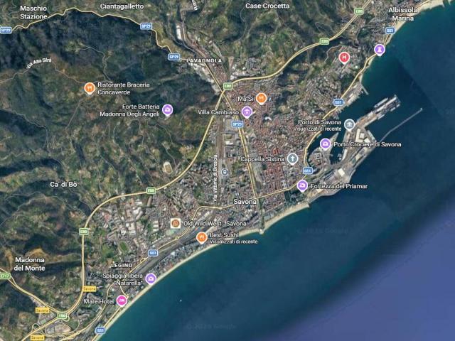 Locale Commerciale in vendita a Albisola Capo, Liguria