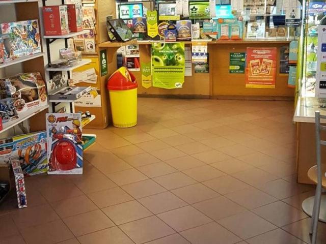 Locale Commerciale in vendita a Albisola Capo, Liguria