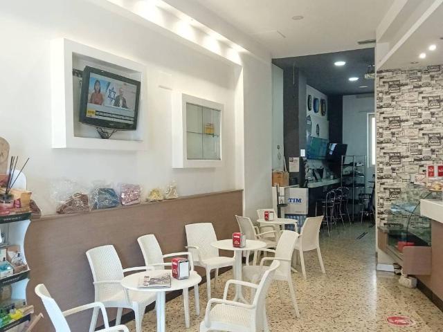 Locale Commerciale in vendita a Scafati, Campania